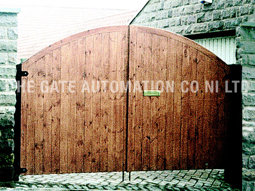 Wooden Gate 10